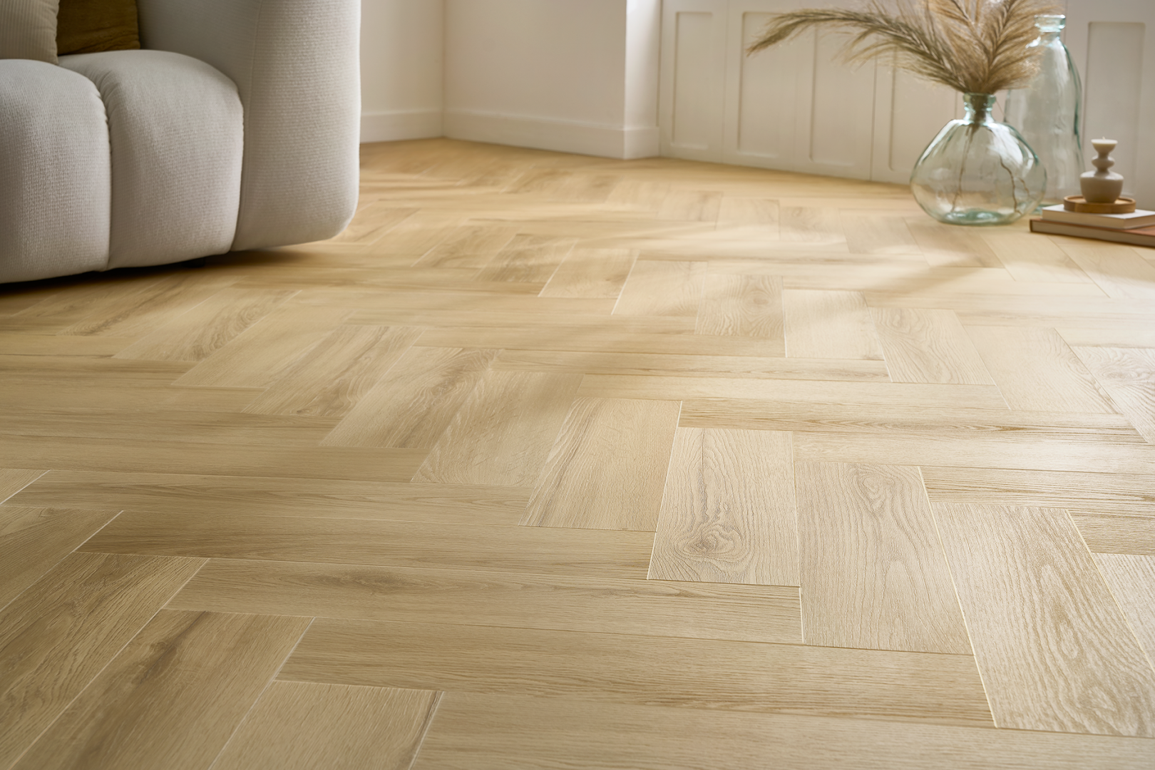 Кварцвиниловая плитка Arbiton Amaron Herringbone EIR - Дуб Принстон - 5mm/0.55mm